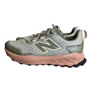 New Balance Women's Green and Pink Running Shoes